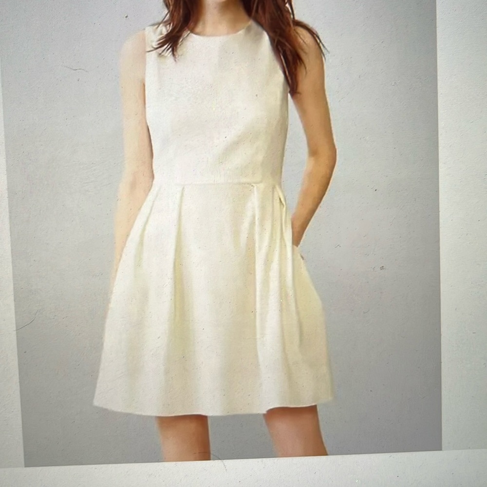 Gap, off white fit and flare dress, with pockets, fully lined, size 0